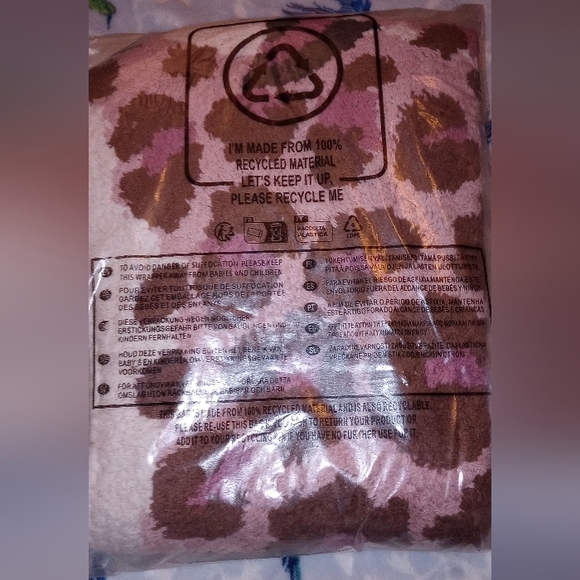 NWT UO Leopard Tufted Bath Mat - Picture 6 of 8